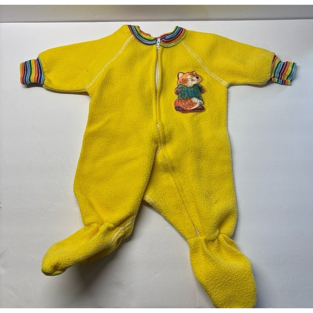 Vintage 1981 Yellow Baby Sleeper / Romper (0-6 Mon) vintage Pajamas (90s)